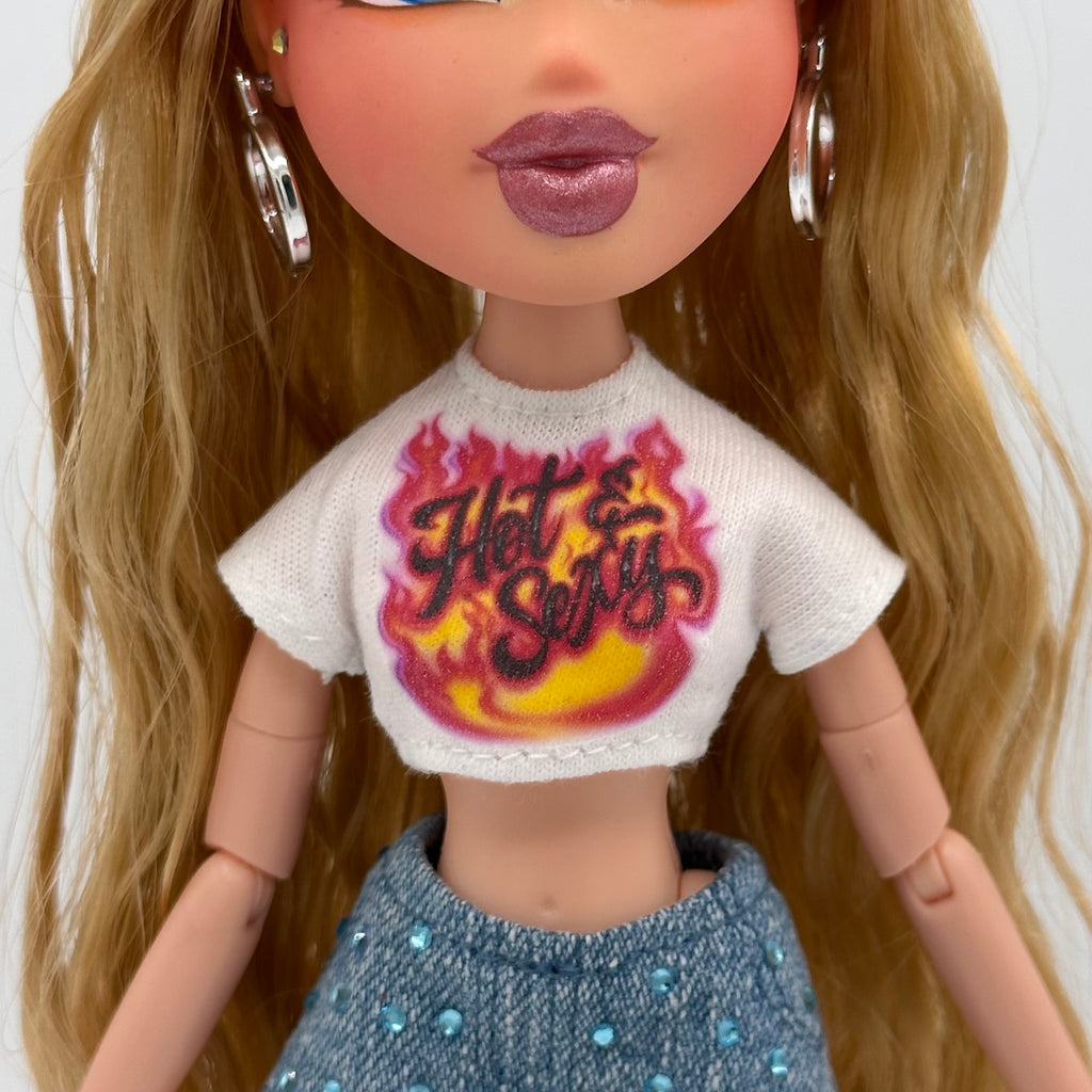 Hot & Sexy airbrushed cropped tee